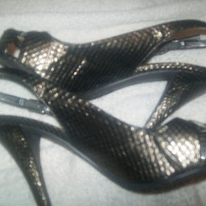 calvin klein size 10 pewter sling